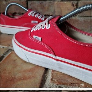 Vans Red Lace Up Fabric Upper Round Toe Low Pro Sneakers